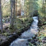 В 8ми км от поселка Хийтола на небольшой речке Ильменйоки (ilmeenjoki) имеются остатки небольшой финской мельницы Марьякоски (Marjakoski)